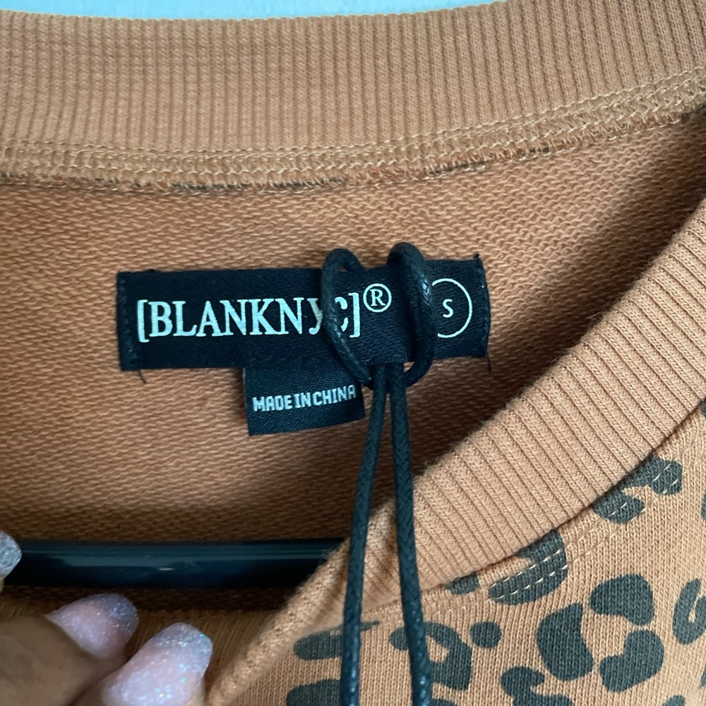 Blank NYC Cheetah Crop Sweater - Size S - Picture 3 of 12